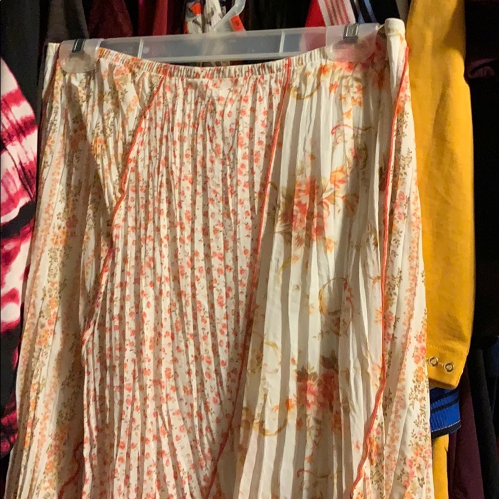 Adorable long skirt